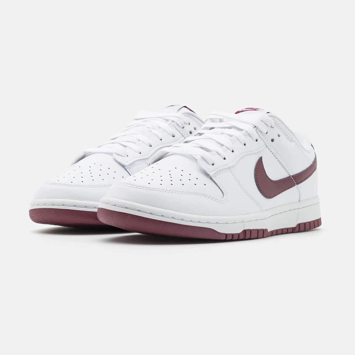 

Кроссовки Nike Sportswear Dunk Low Retro, белый/бордовый