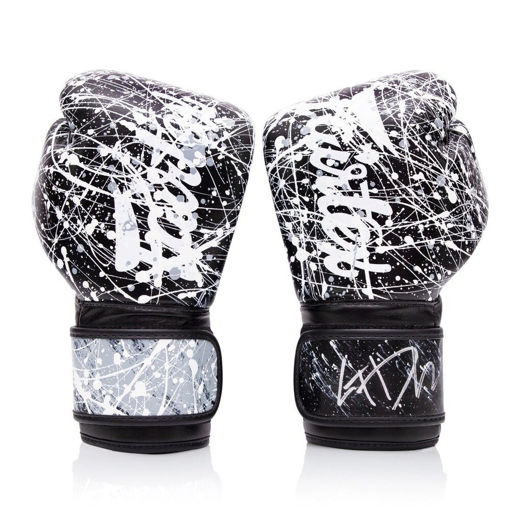 

Боксерские перчатки Fairtex Painter Microfiber - Art Collections, 16 oz., черный/белый