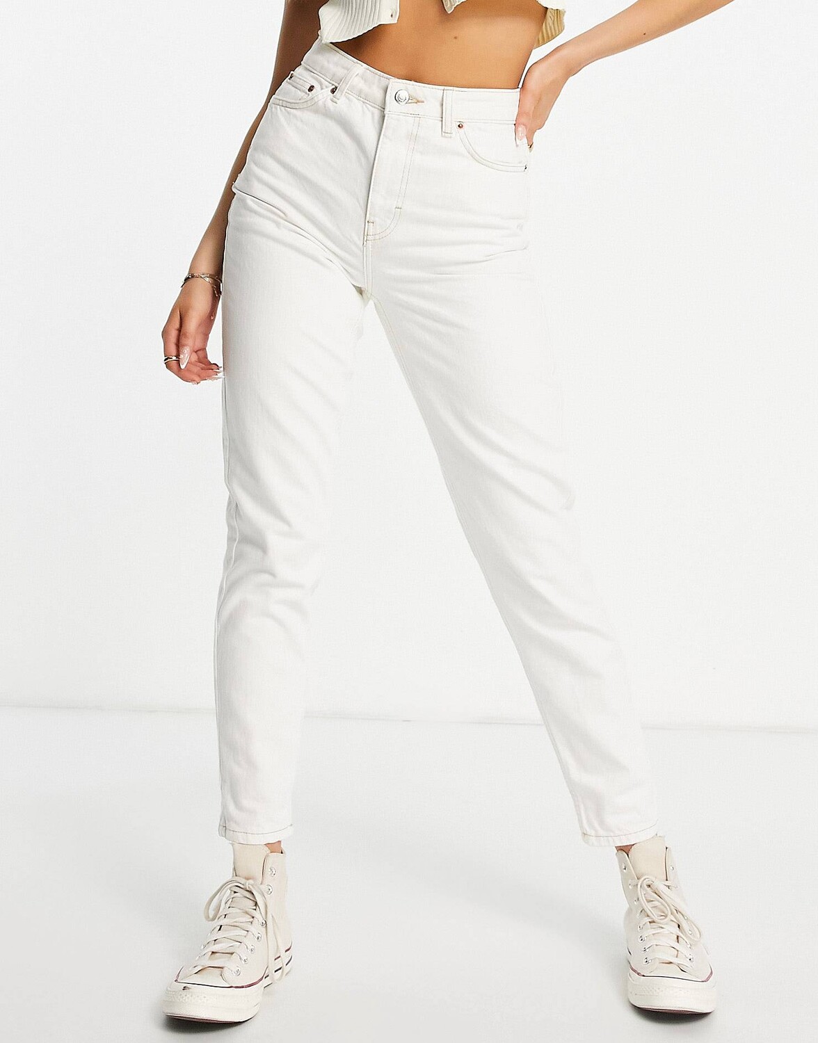 

Белые джинсы Mom Topshop