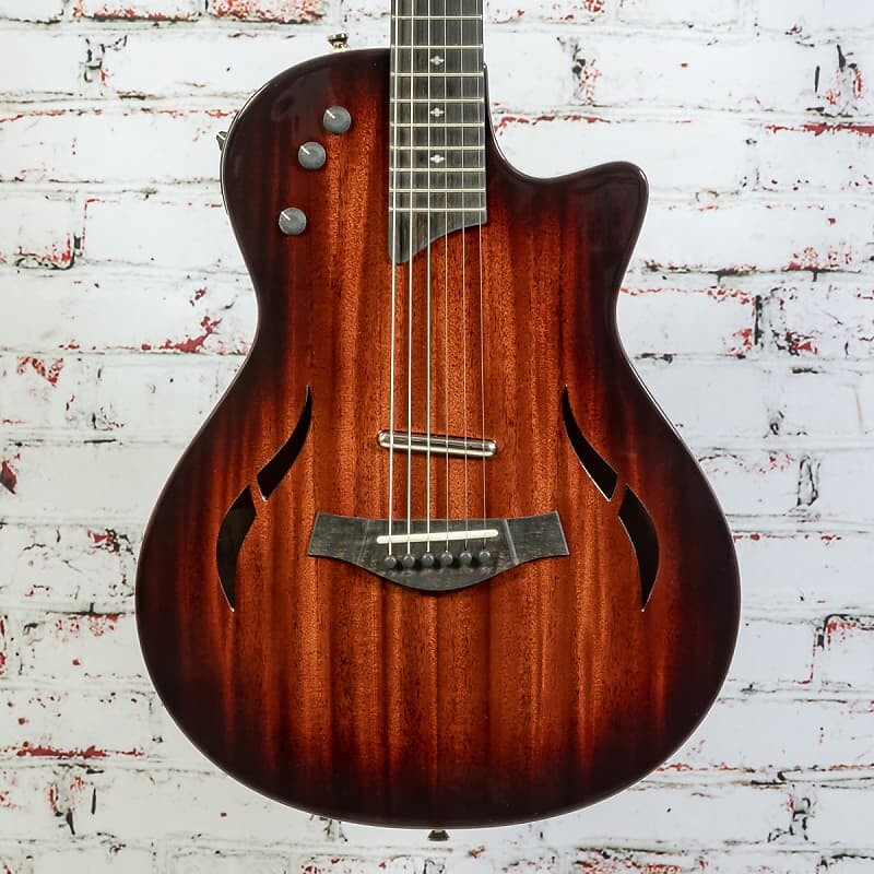 

Электрогитара Taylor T5z Classic DLX Hybrid Acoustic Electric Guitar Shaded Edgeburst