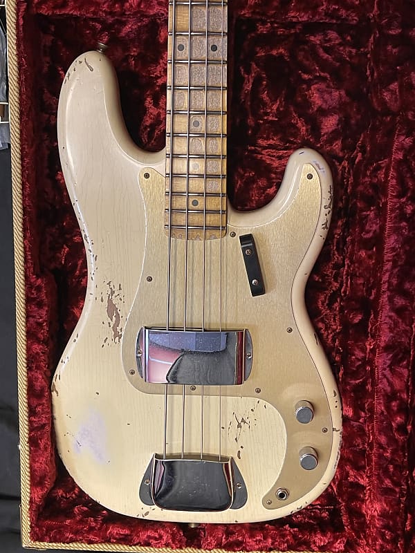 Басс гитара Fender Custom shop 1958 Precision Bass relic 2023 - Vintage white фото