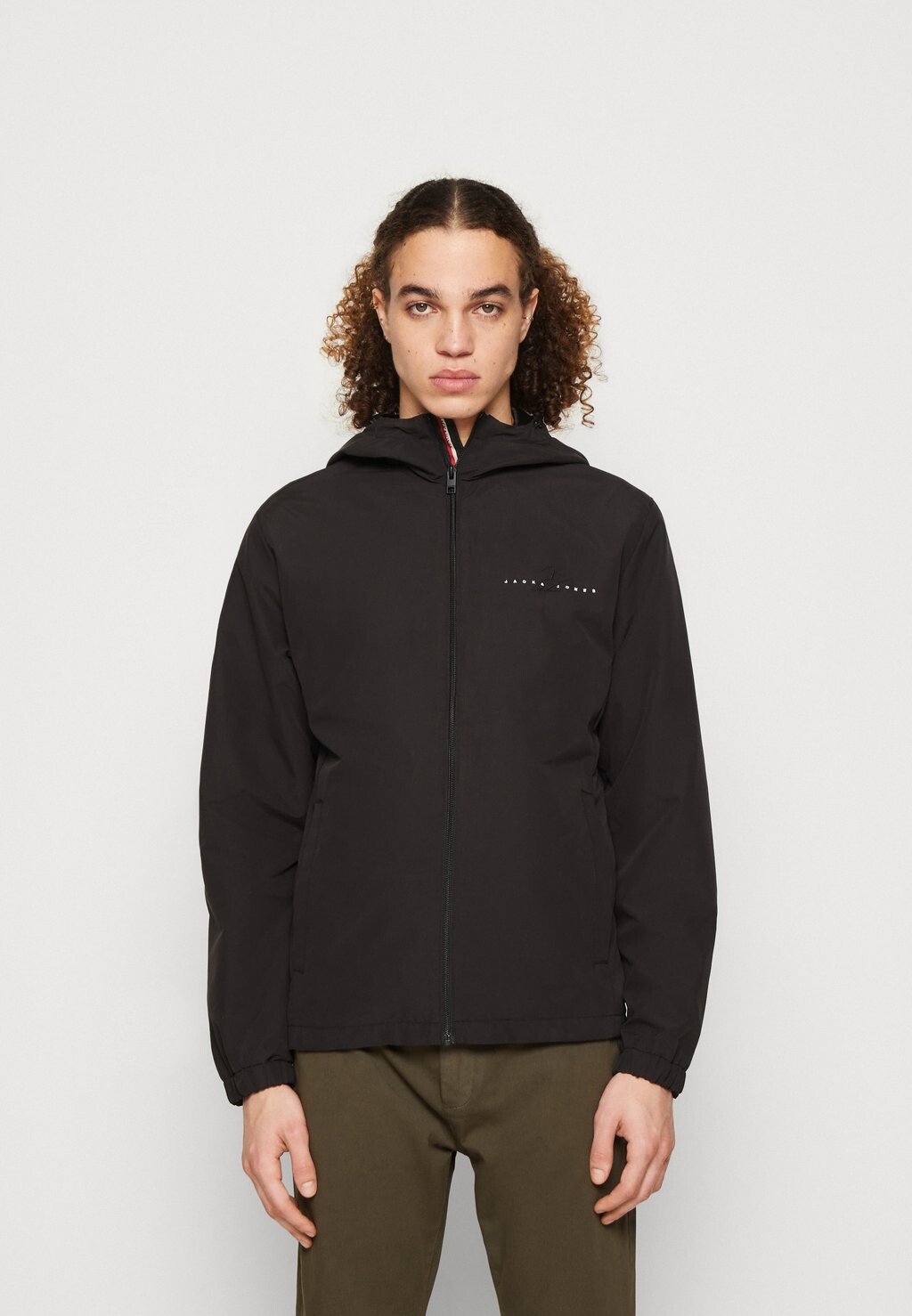 

Легкая куртка Jack & Jones