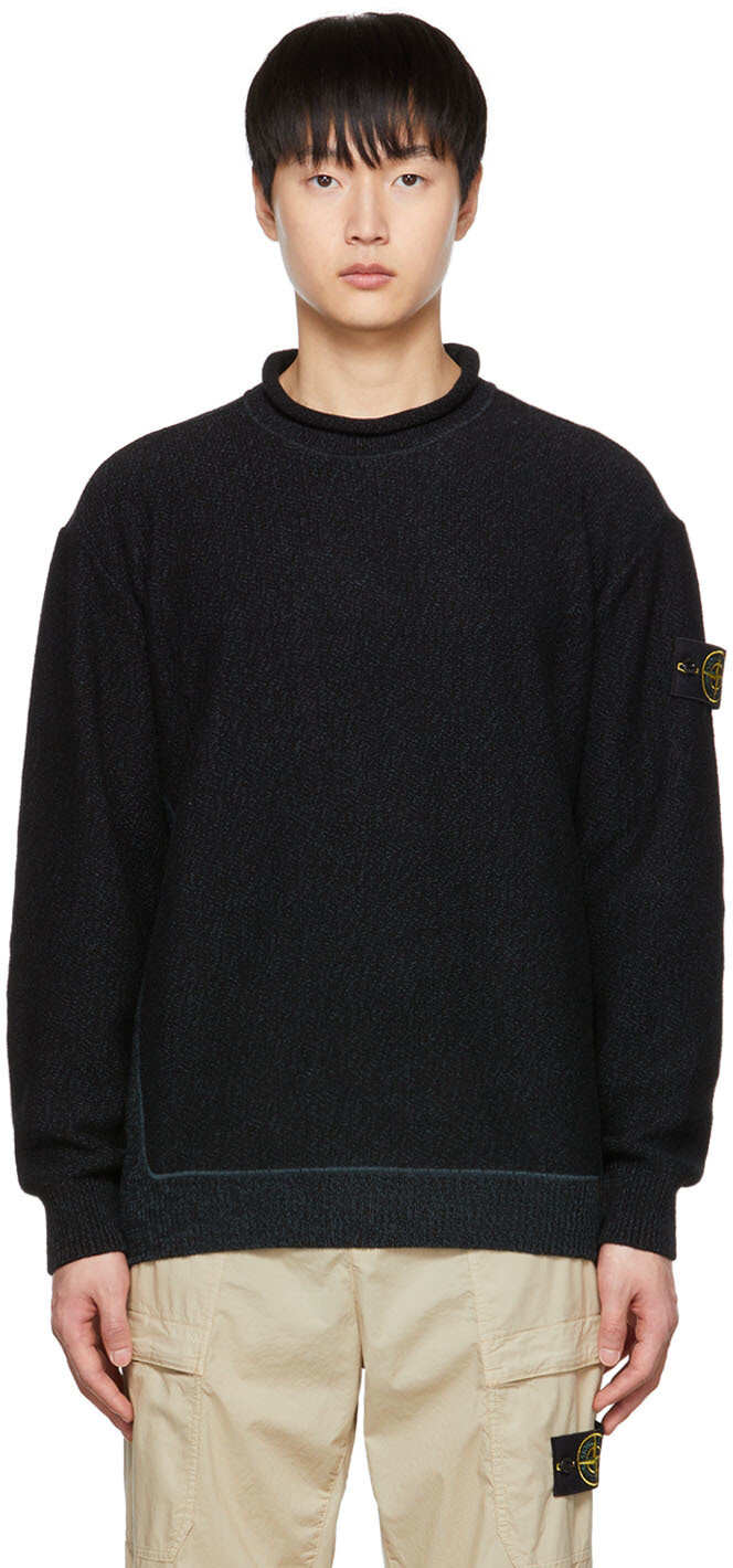

Черно-зеленый свитер с нашивками Stone Island