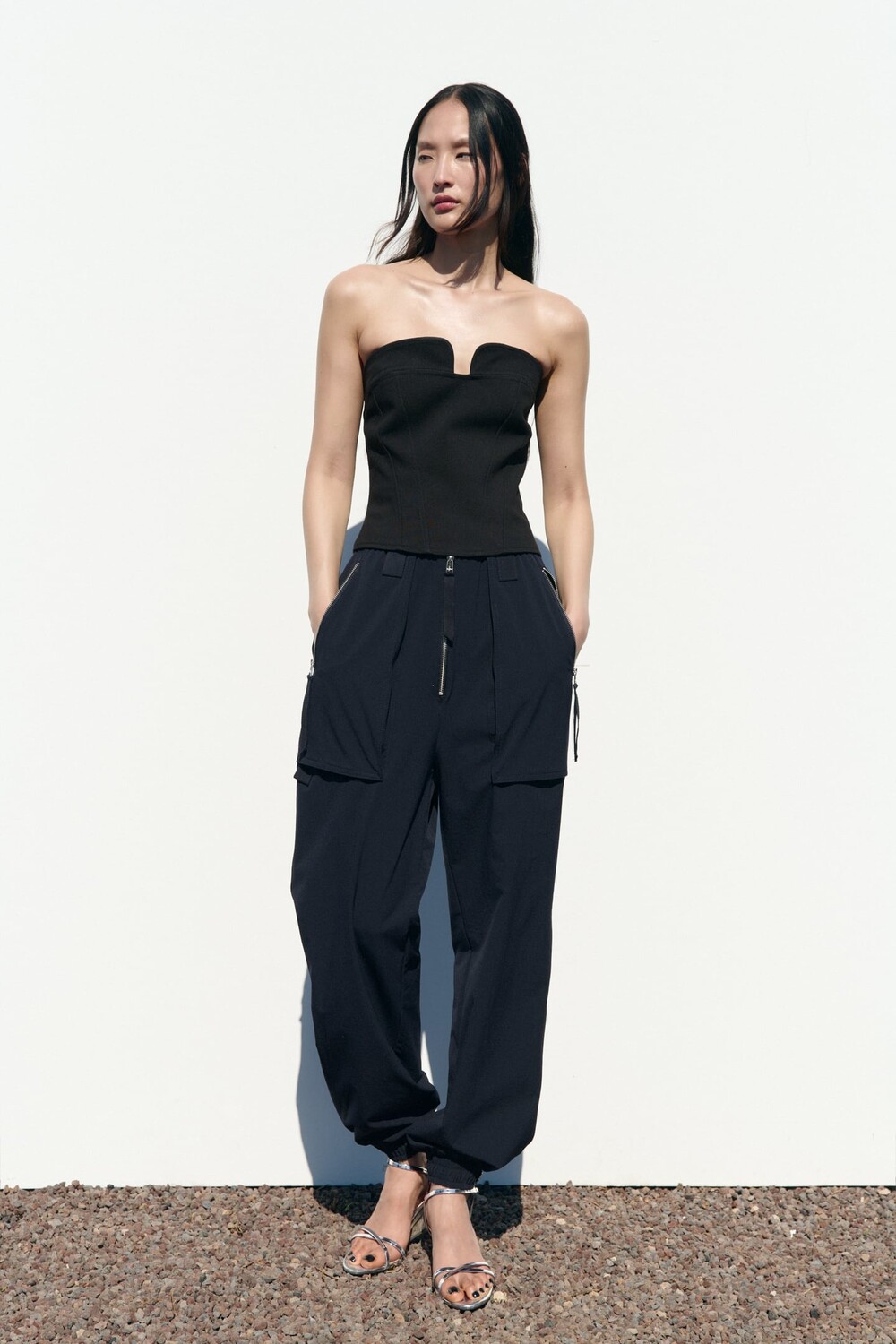 

Брюки карго с молниями ZARA, темно-синий