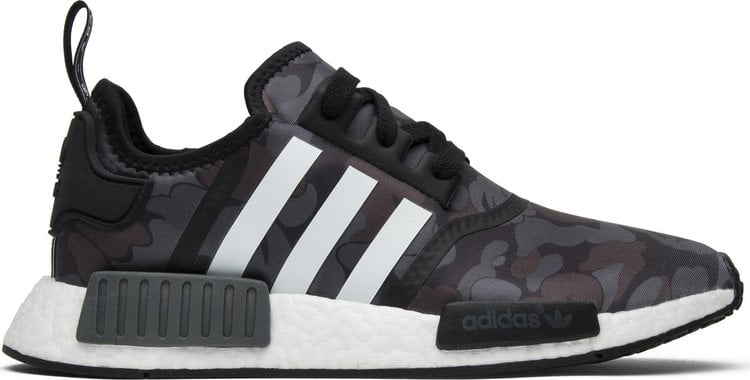 

Кроссовки Adidas A Bathing Ape x NMD_R1 'Black Camo', черный