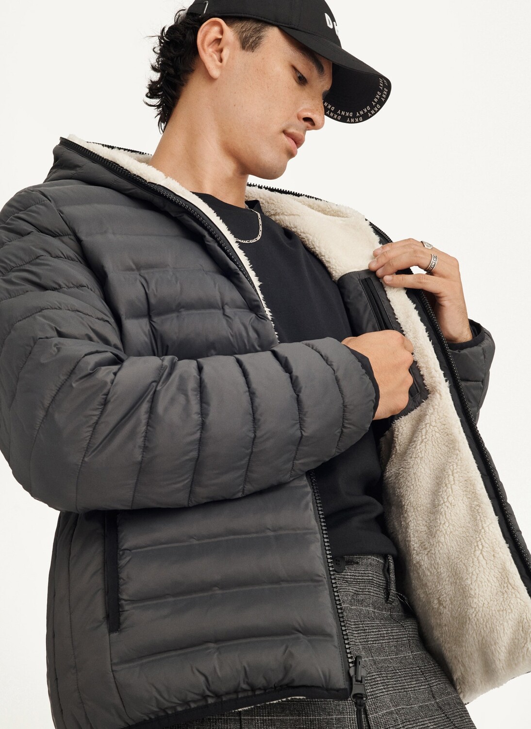 

Куртка двусторонняя стеганая DKNY, Серый