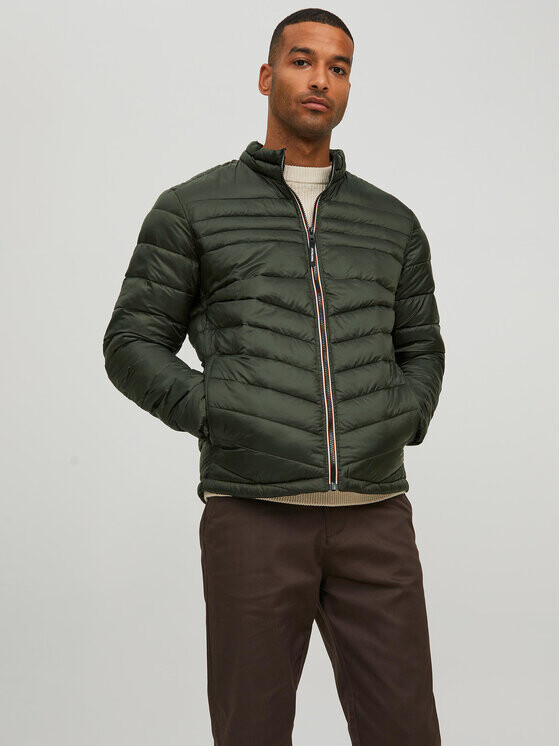 

Пуховик стандартного кроя Jack&Jones, зеленый