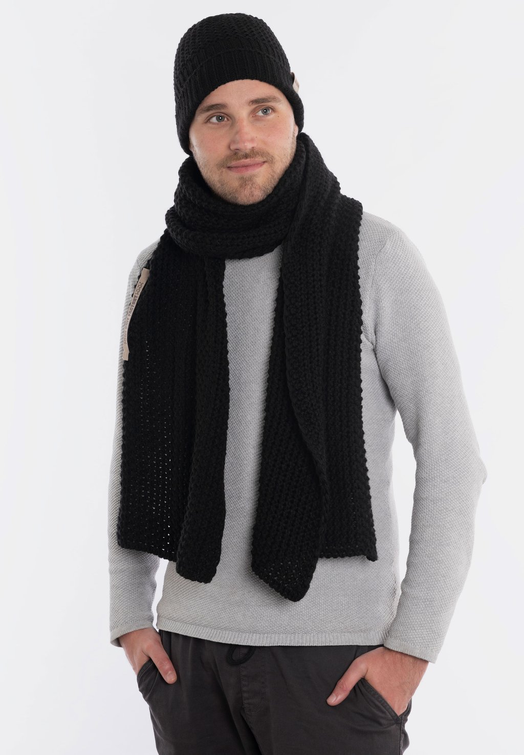 Шарф CARRY Knit Factory, цвет black слинги amazonas шарф carry sling