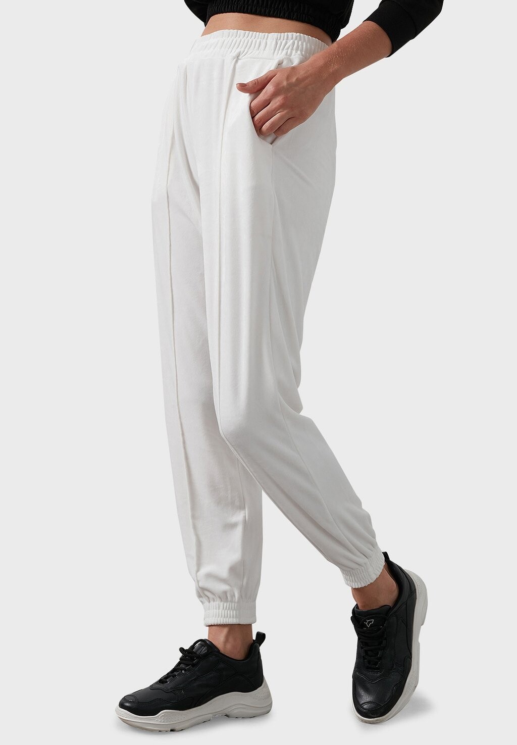 

Спортивные брюки LELA