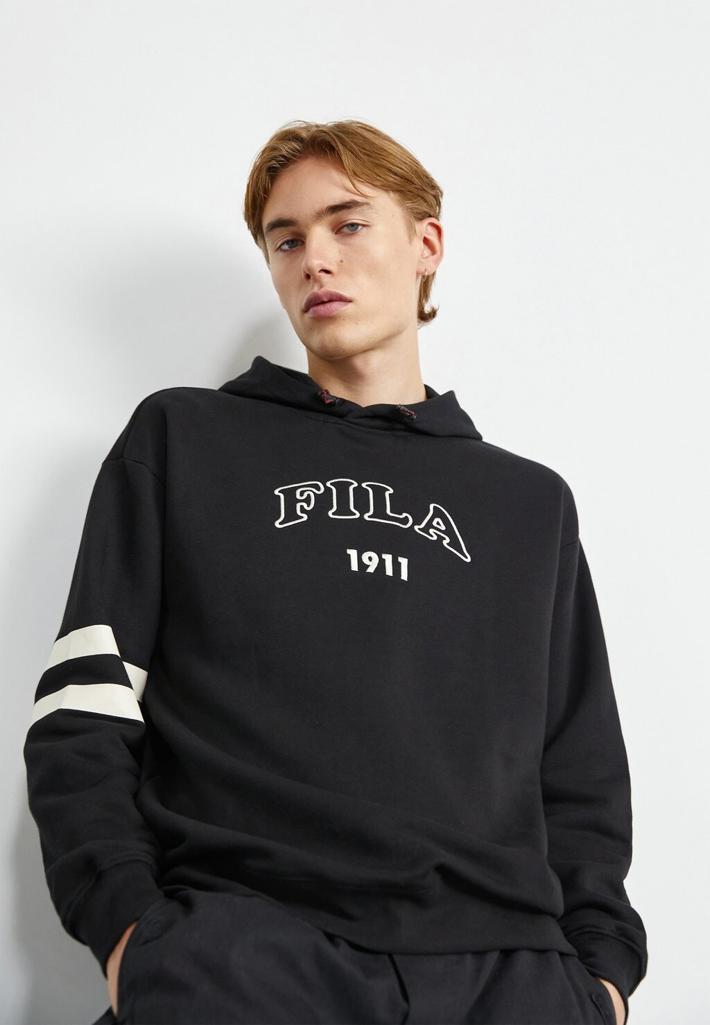 

Толстовка ТАБРИЗ ХУДИ Fila, черный