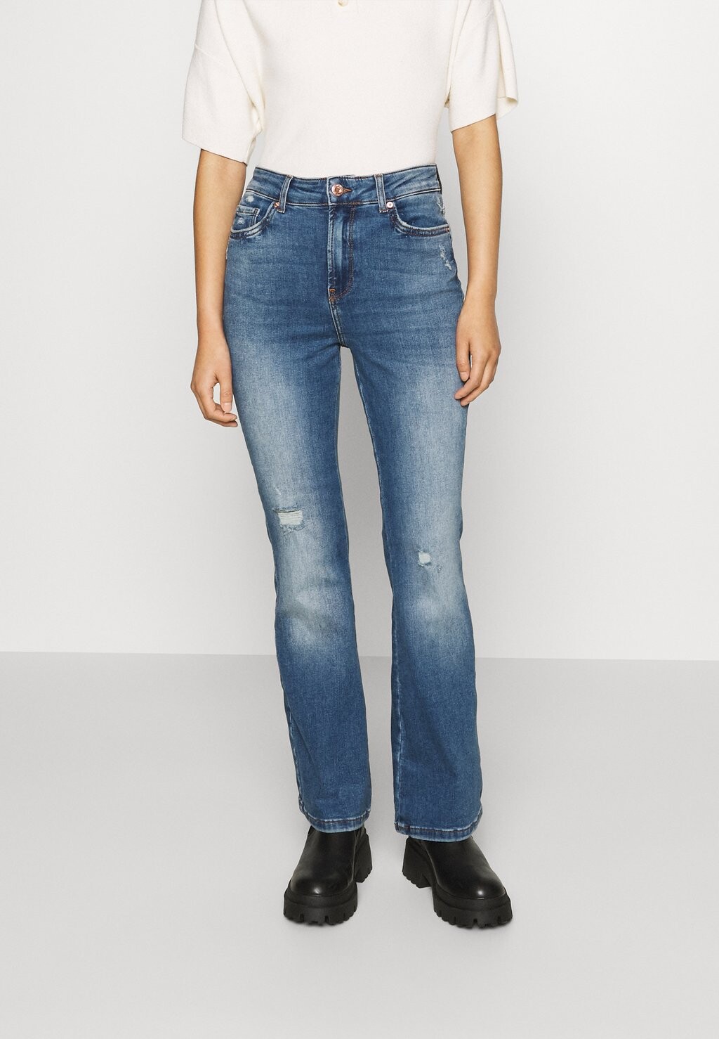 

Джинсы Bootcut ONLBLUSH DESTROY ONLY Petite, цвет medium blue denim