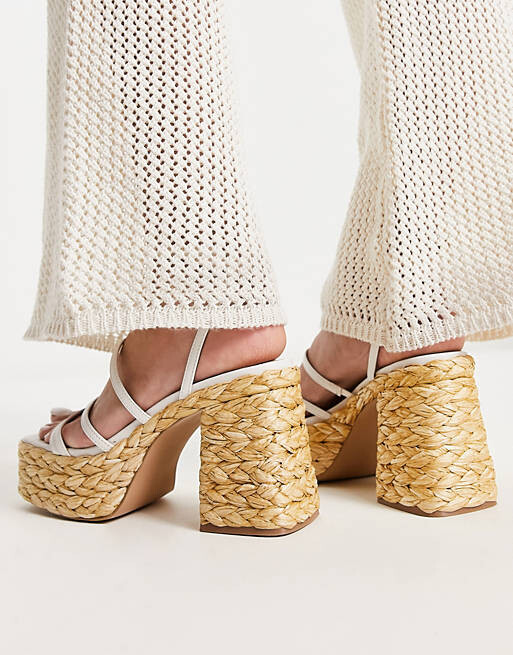 

Белые сандалии на платформе с водорослями Steve Madden Belise