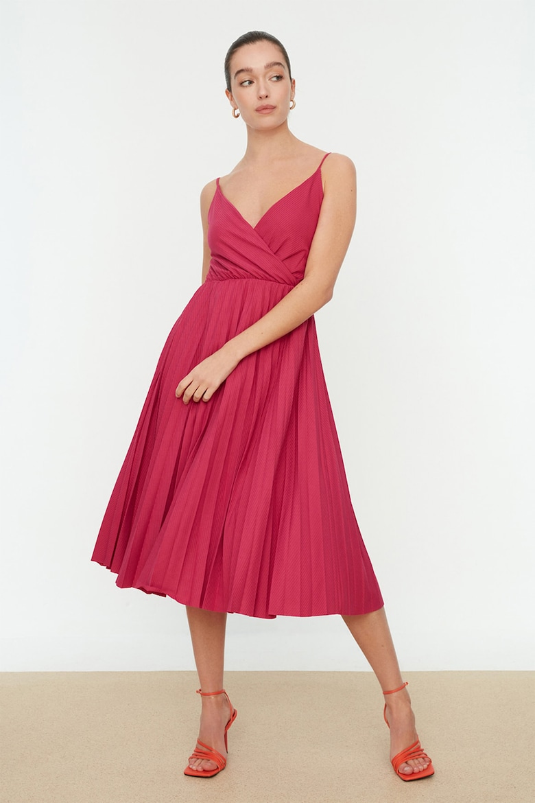 Вырезное платье с плиссированным эффектом Trendyol, розовый