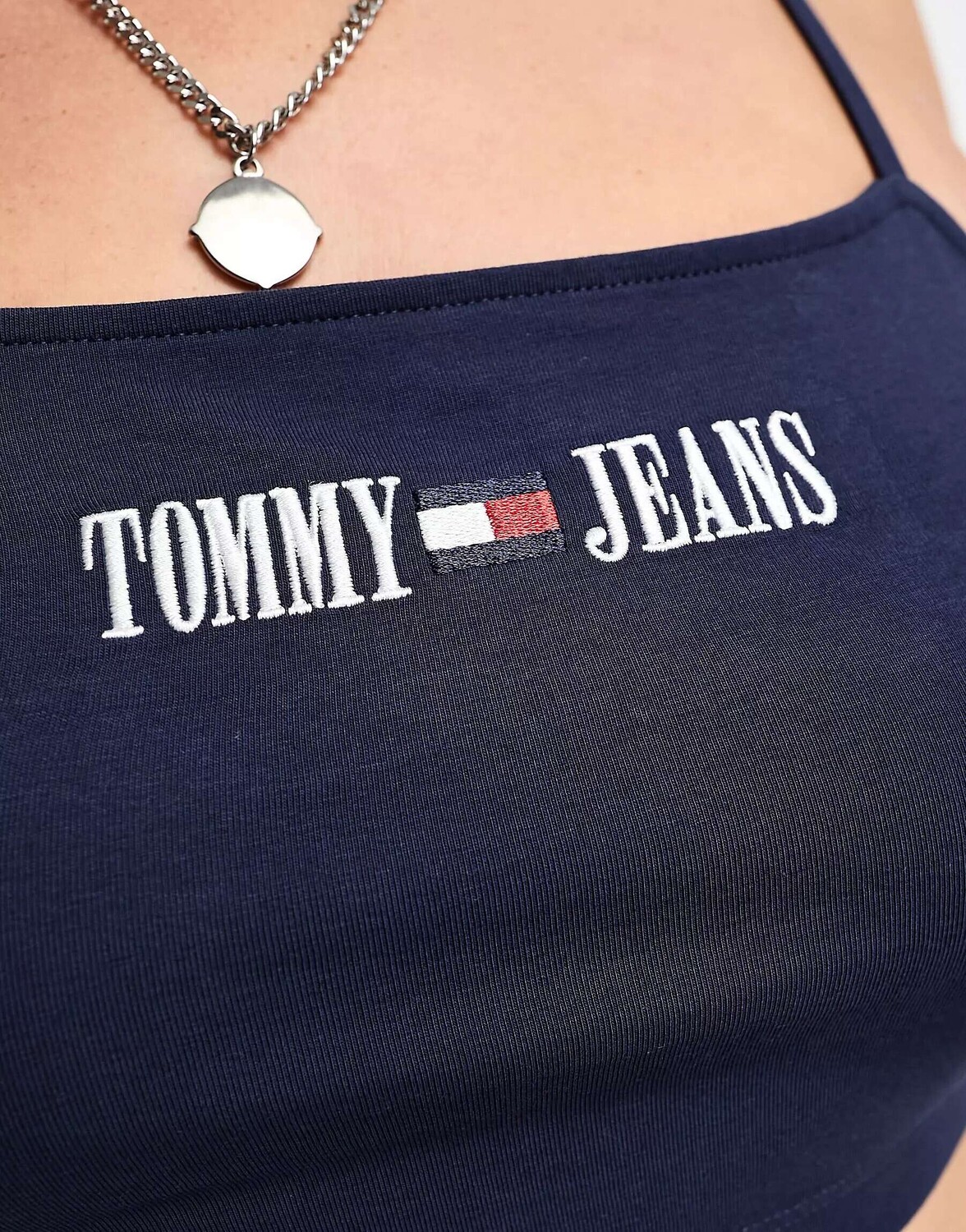 

Темно-синий топ с ремешками и логотипом Tommy Jeans Plus