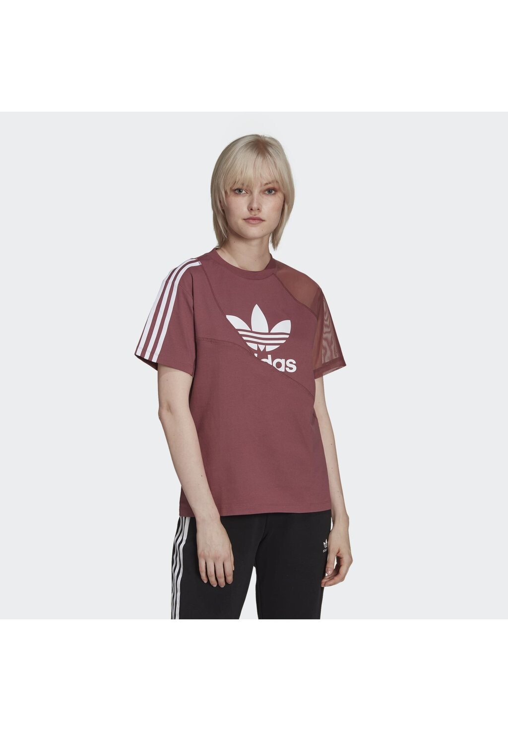 

Футболка с принтом adidas Originals, коричневый