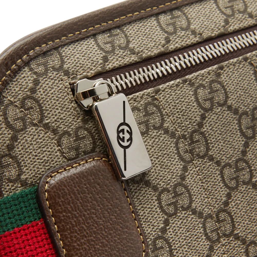 Gucci Поясная сумка GG Supreme с монограммой