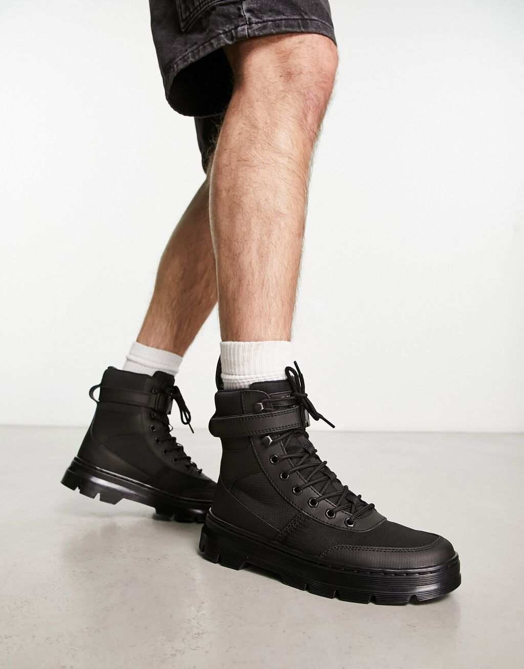 

Черные ботинки с 8 люверсами Dr Martens Combs Tech, Черный