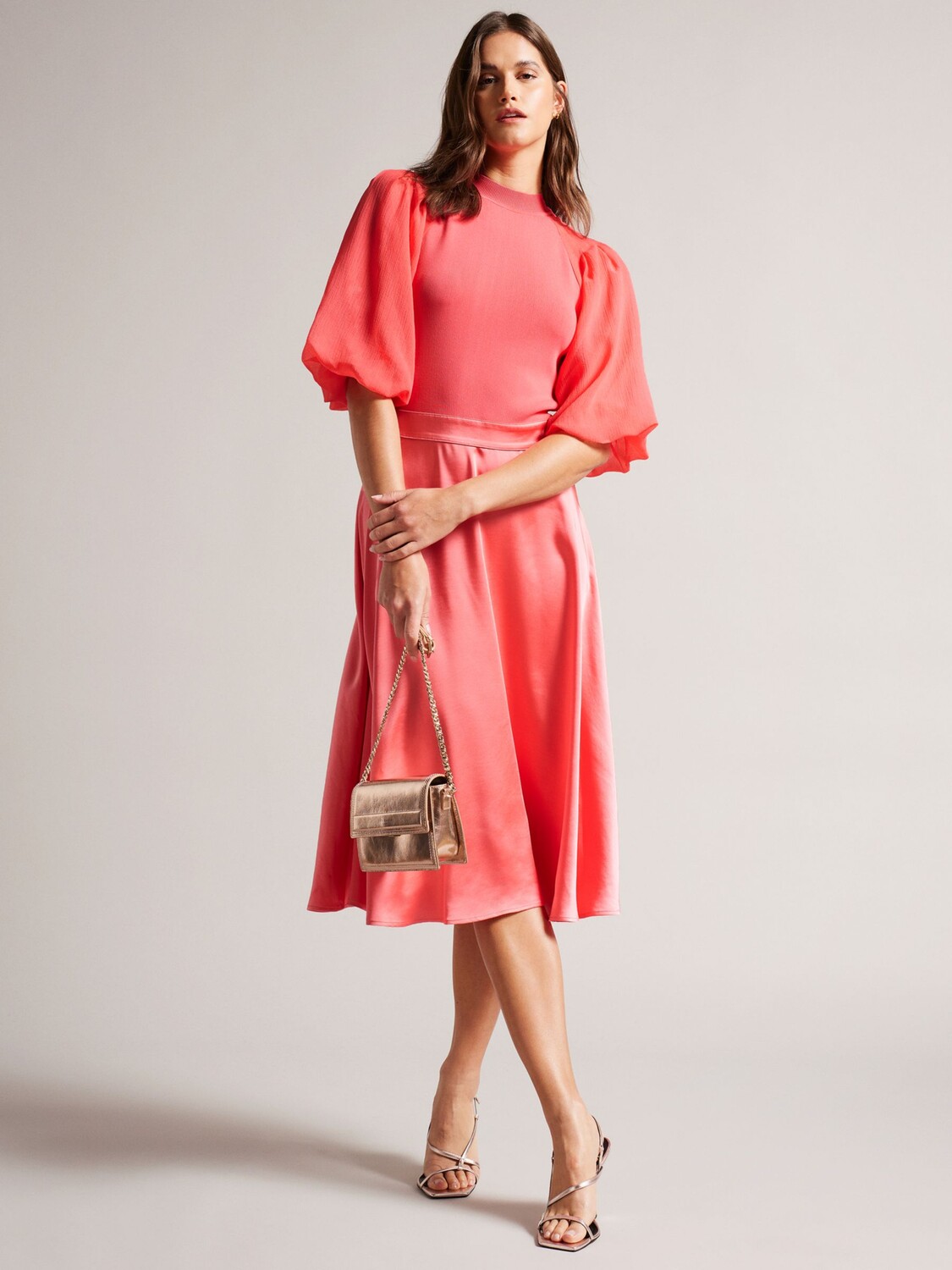 

Свободное платье миди с пышными рукавами Ted Baker Brontei, темно-розовый