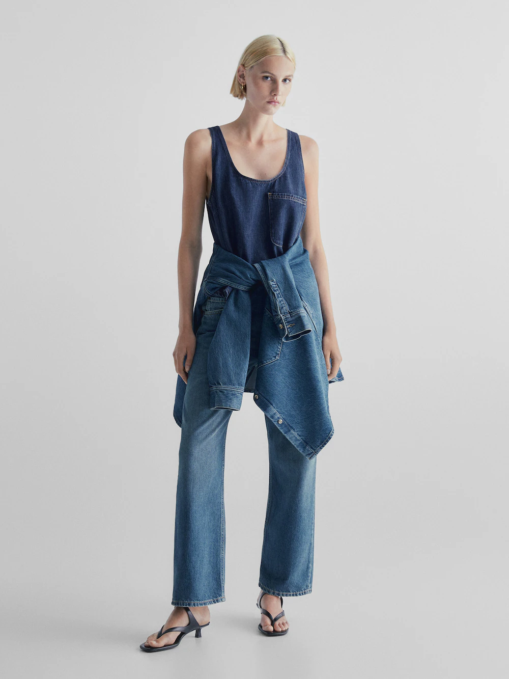 

Топ из денима средней стирки с карманом Massimo Dutti, синий