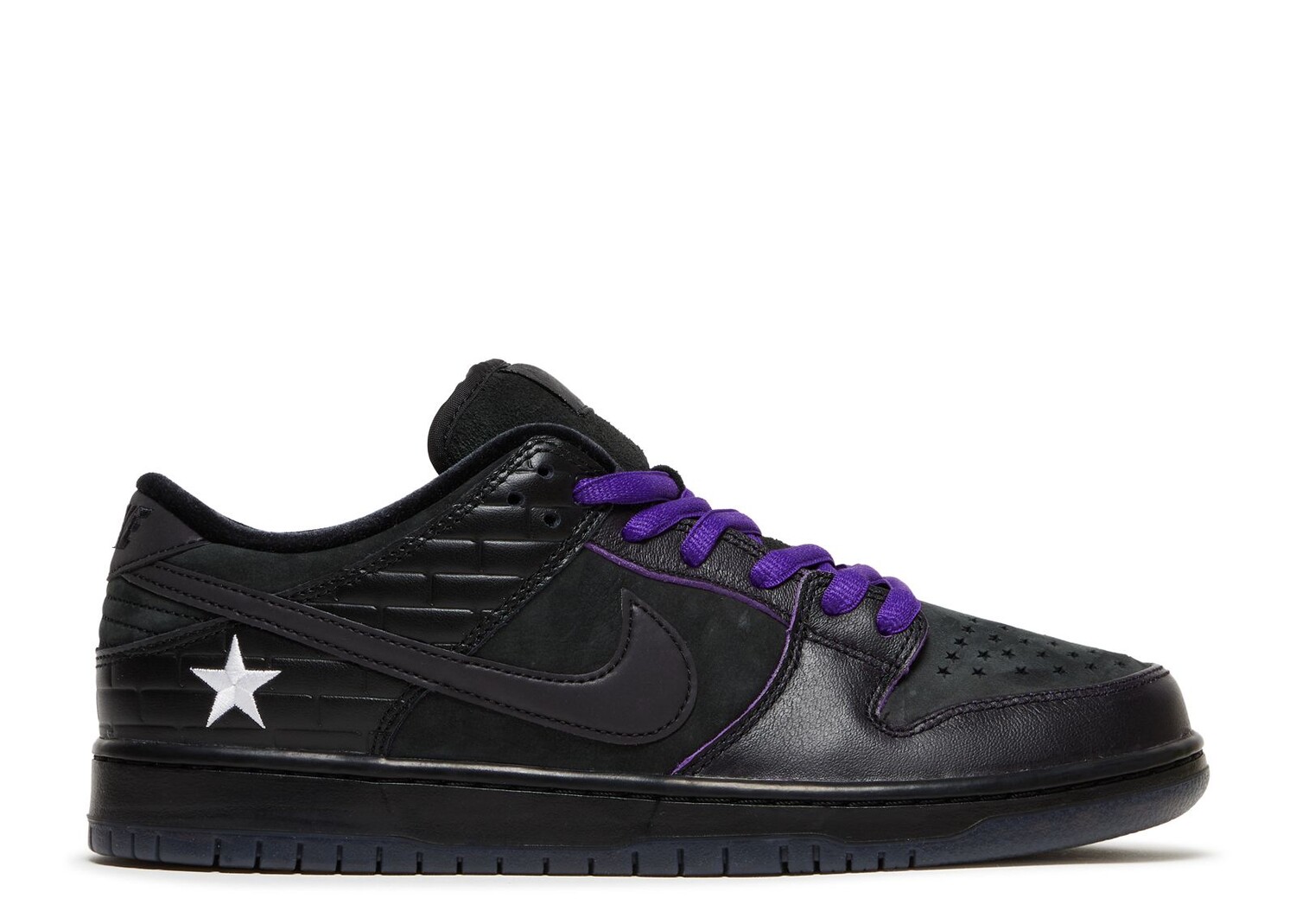 

Кроссовки Nike Familia X Dunk Low Pro Qs Sb 'First Avenue', черный