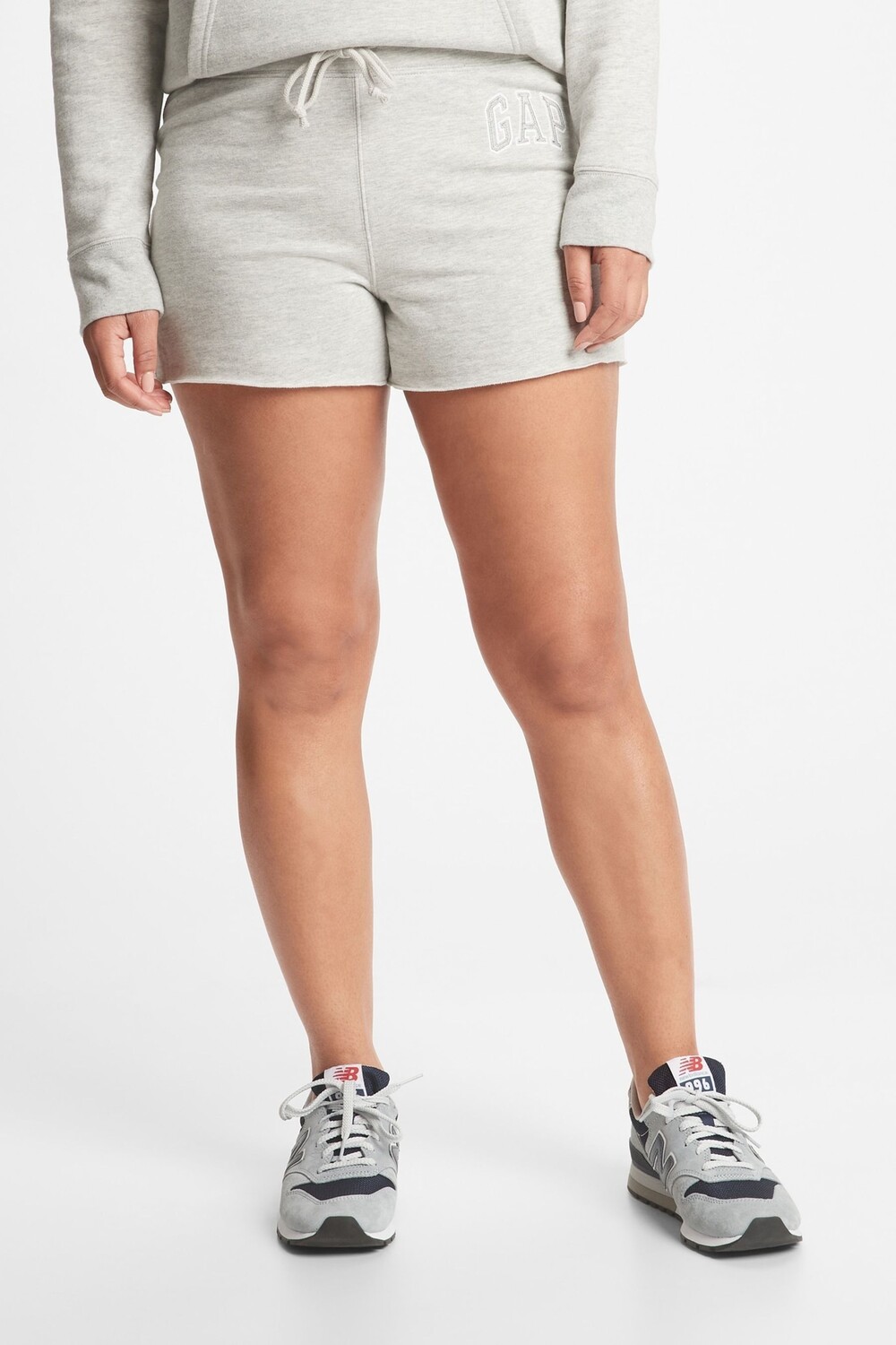 

Спортивные шорты с логотипом Gap, серый
