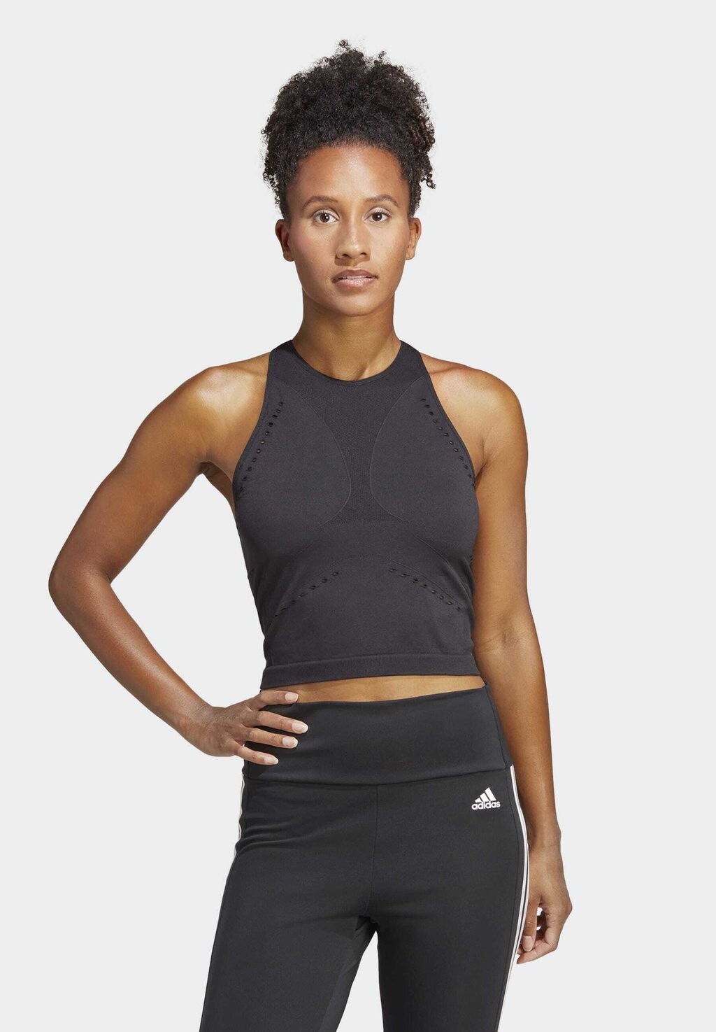 

Топ Adidas, черный