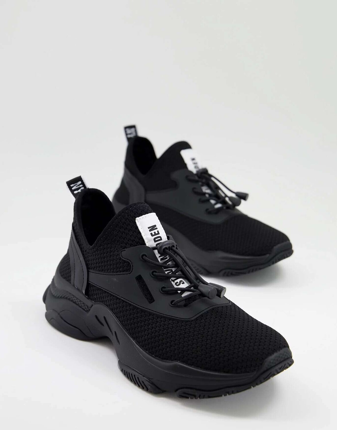 

Черные массивные кроссовки Steve Madden Match, Черный