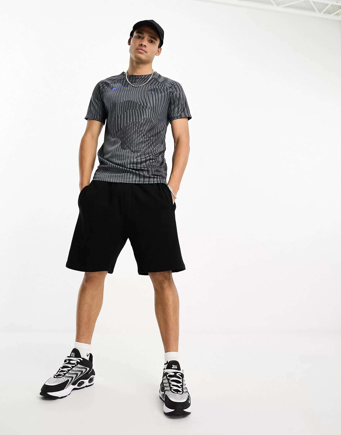 

Серая футболка Nike Academy 23 Dri-Fit AOP Nike, Серый