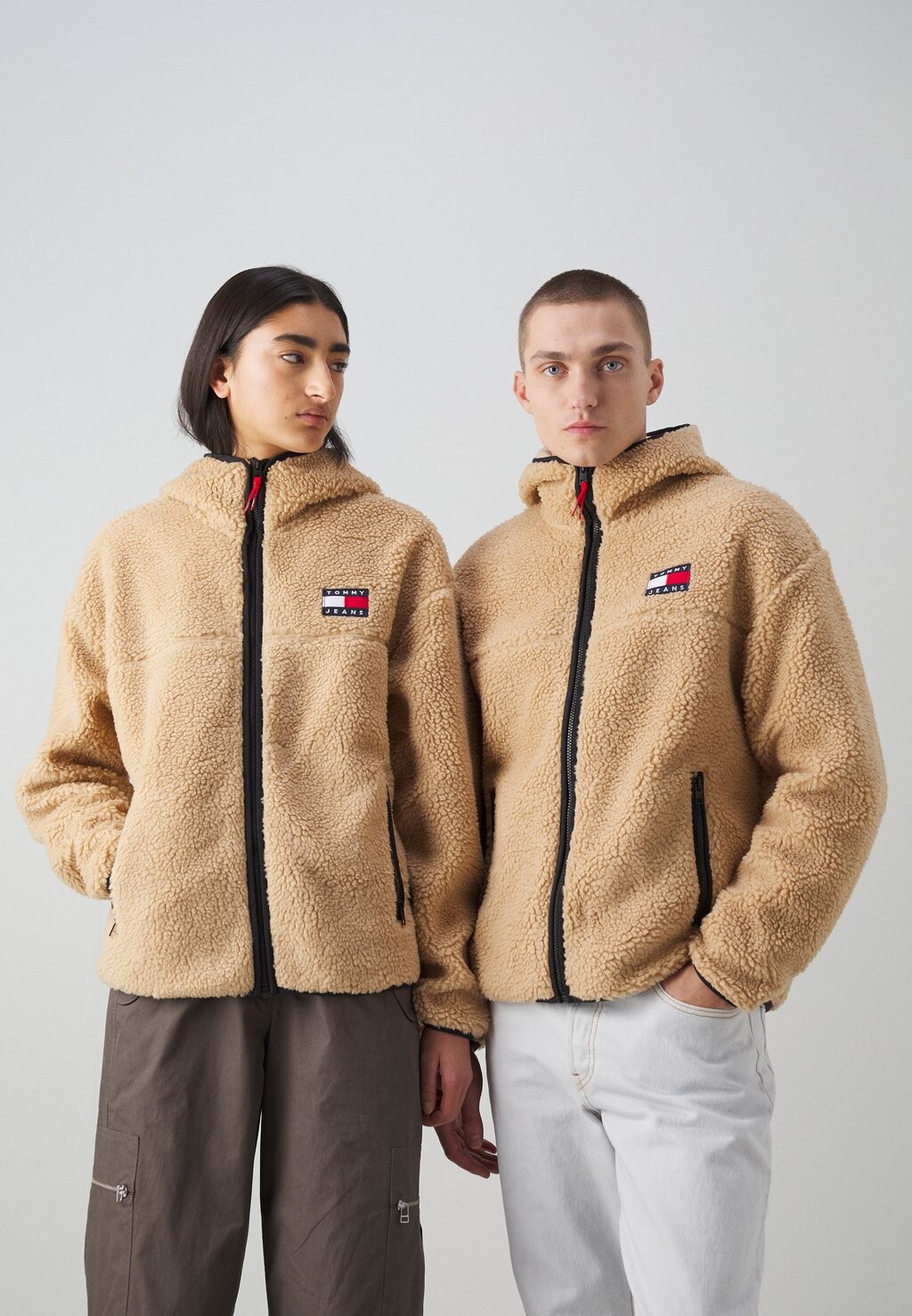 

Зимняя куртка Tommy Jeans ЭКСКЛЮЗИВНАЯ ХУДИ УНИСЕКС НА МОЛНИИ, цвет tawny sand