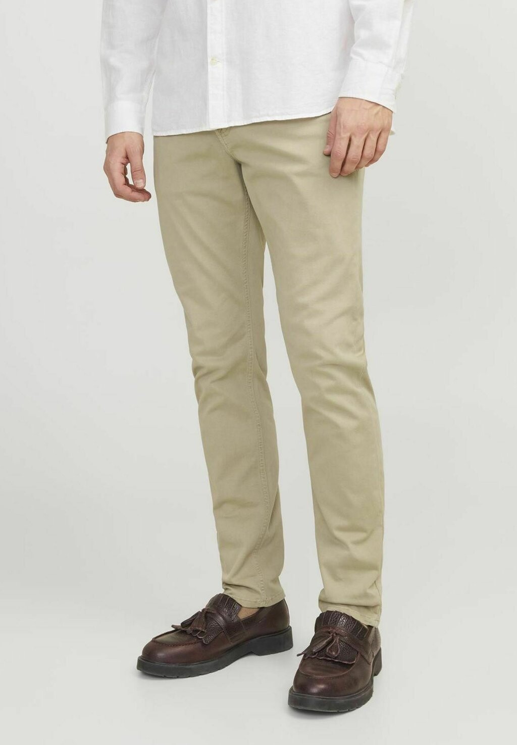 

Джинсы узкого кроя Jack & Jones, посуда