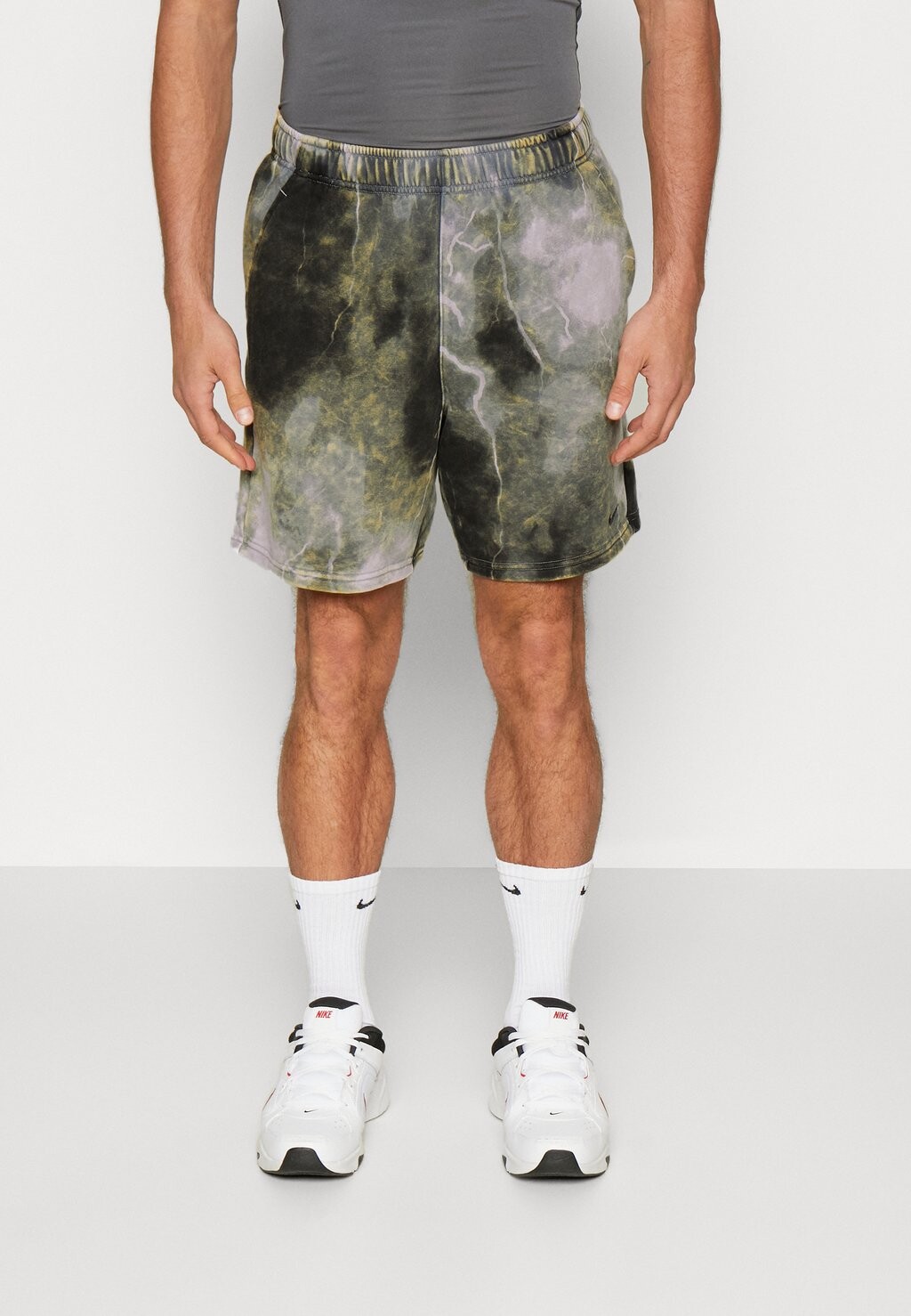 

Спортивные шорты Nike