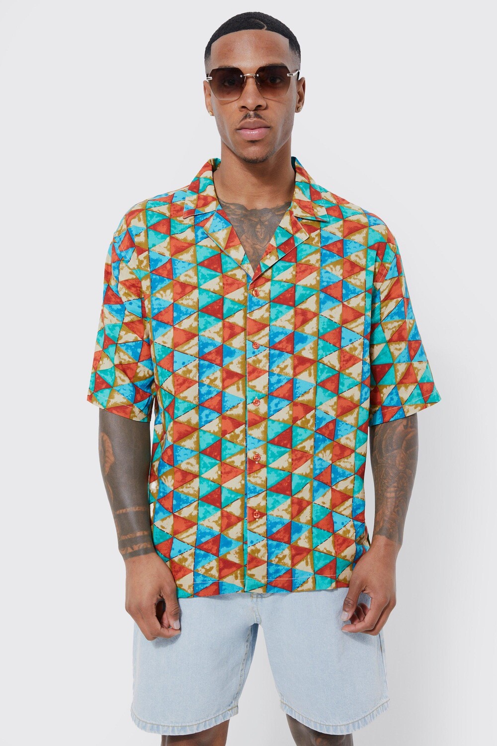 

Рубашка из вискозы aztec с коротким рукавом треугольника Boohoo, разноцветный
