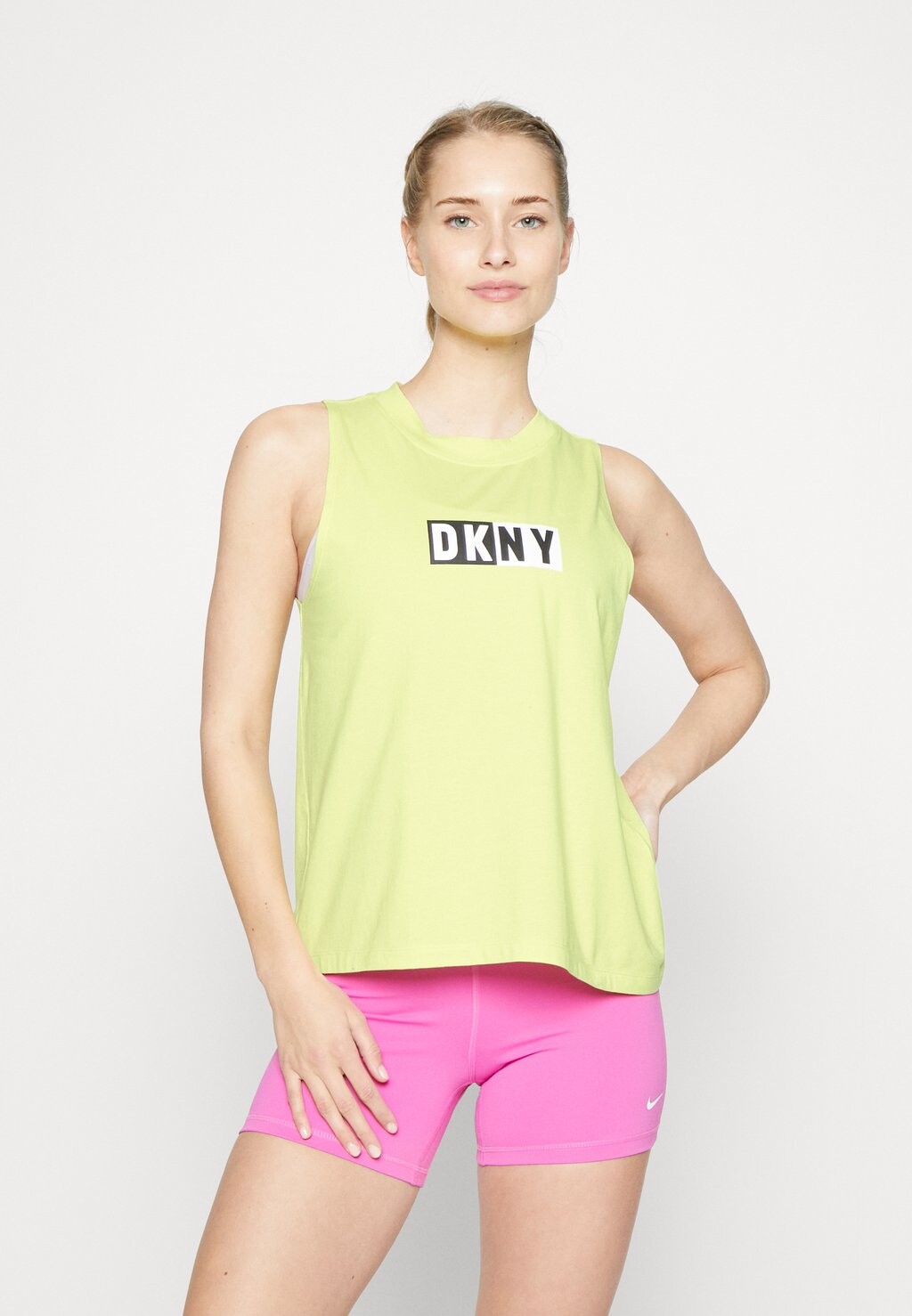 

Топ DKNY