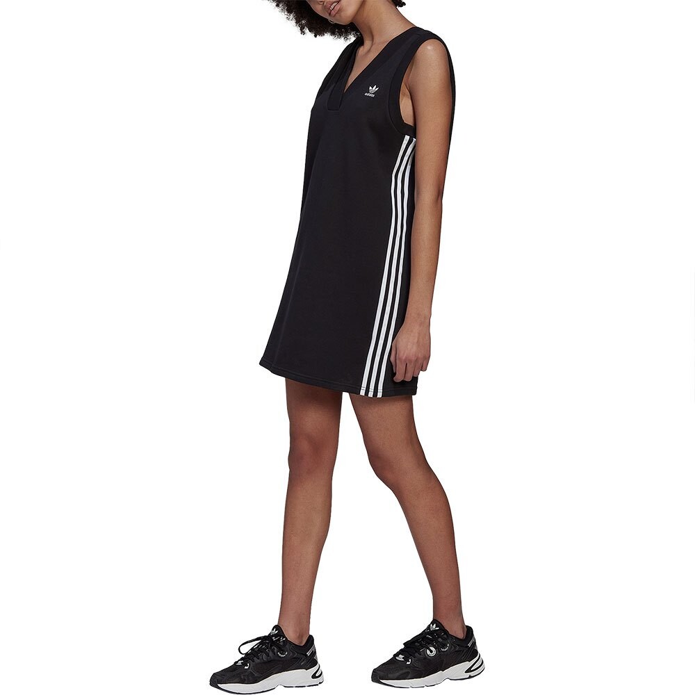 

Платье adidas Originals Adicolor Classics HM2134, черный