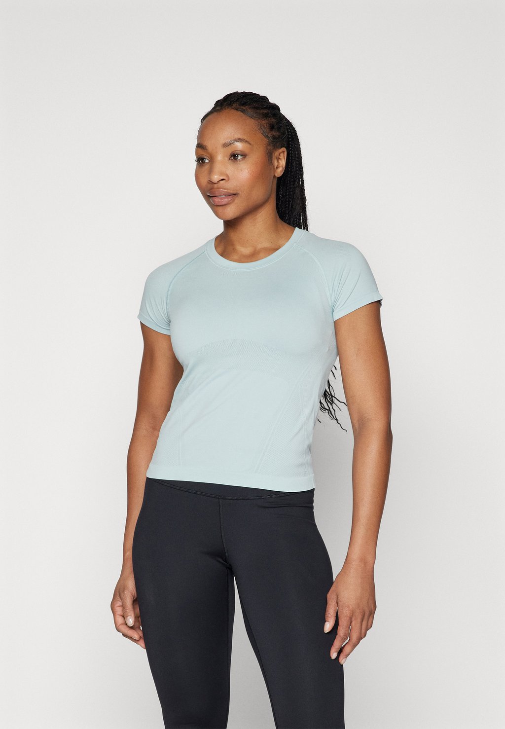 

Спортивная футболка MOMENTUM SEAMLESS LENGTH TEE Athleta, цвет dawn blue