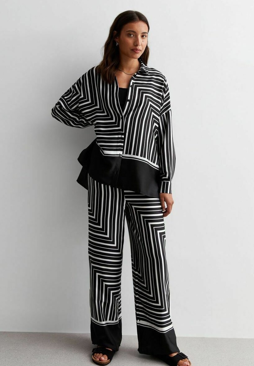 

Рубашка Stripe Long Sleeve New Look, цвет black pattern