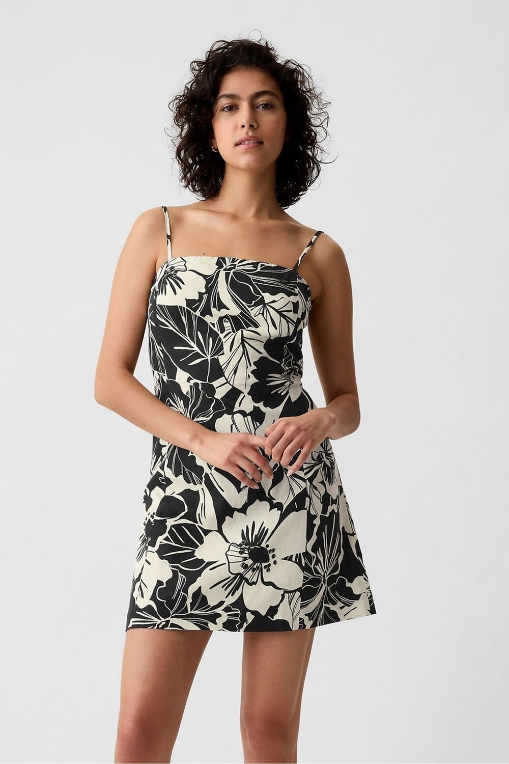 

Мини платье из льняной ткани Gap, черный