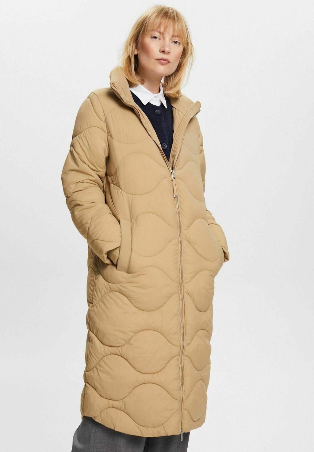 

Зимнее пальто Esprit, цвет khaki beige