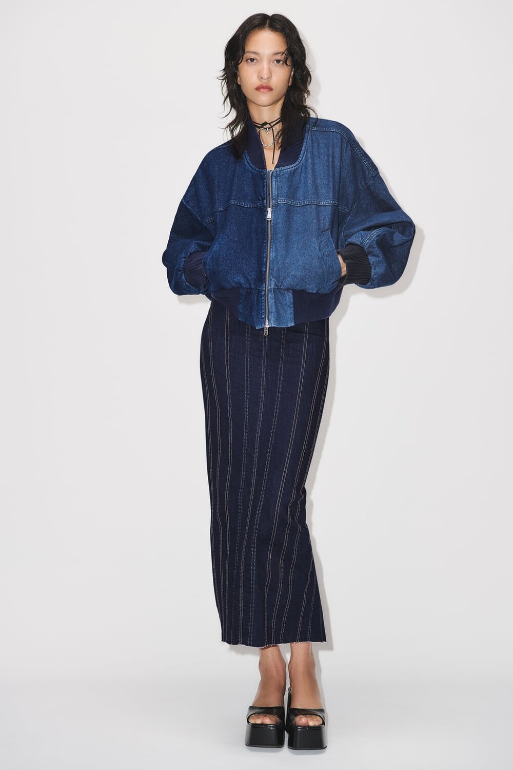 

Куртка-бомбер ZW контрастная из денима ZARA, синий
