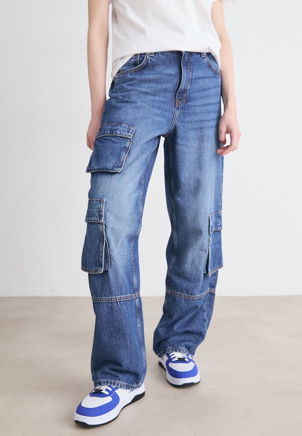 

Джинсы свободного кроя LENI HUGO, цвет medium blue