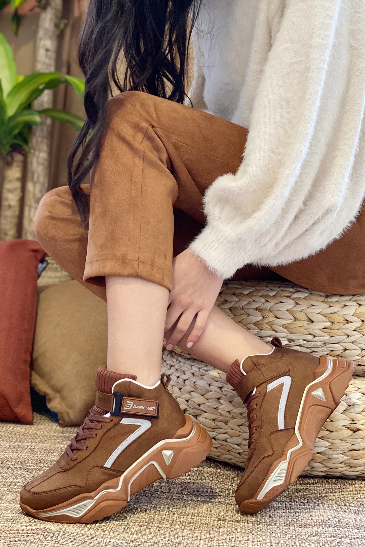 Светло-коричневые женские кроссовки DARK SEER, коричневый фото