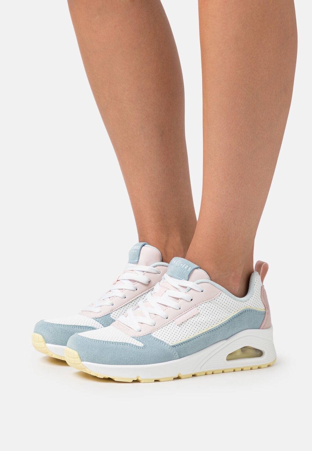 

Кроссовки Skechers