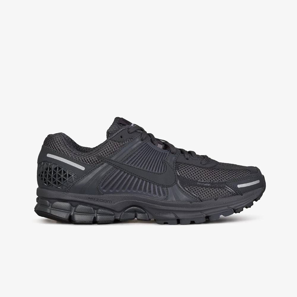 Заказать Кроссовки Air Zoom Vomero 5 SP Anthracite Nike, антрацит – цены,  описание и характеристики в «CDEK.Shopping»