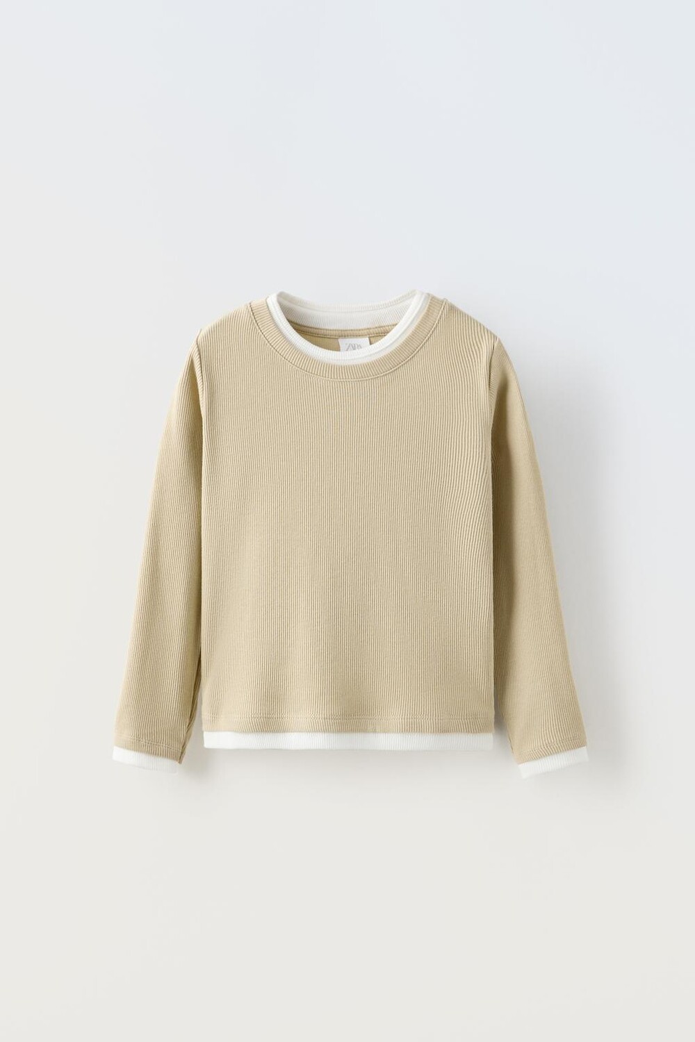 

Футболка с двойным эффектом в ребруску ZARA, зеленый