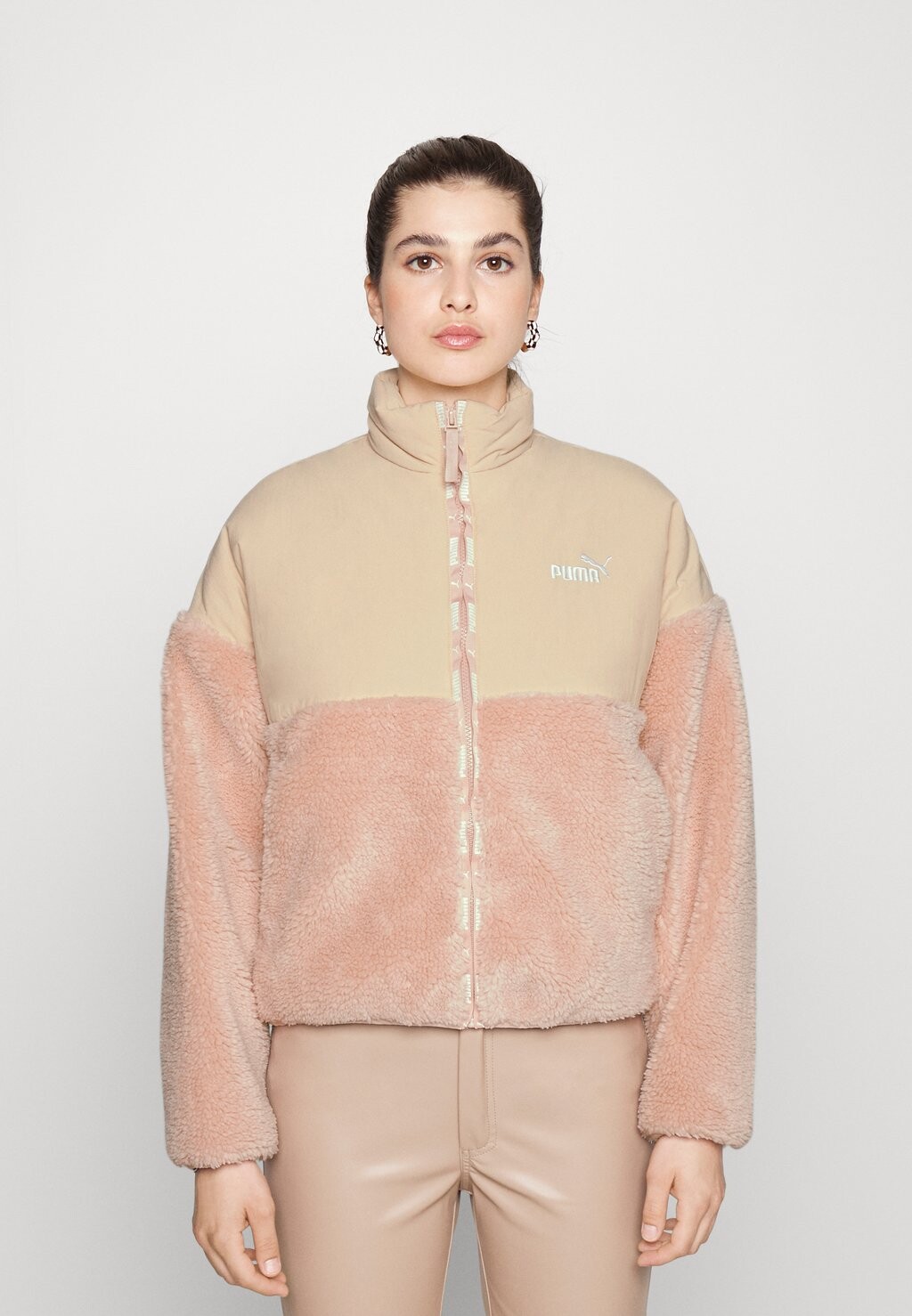 

Зимняя куртка Puma