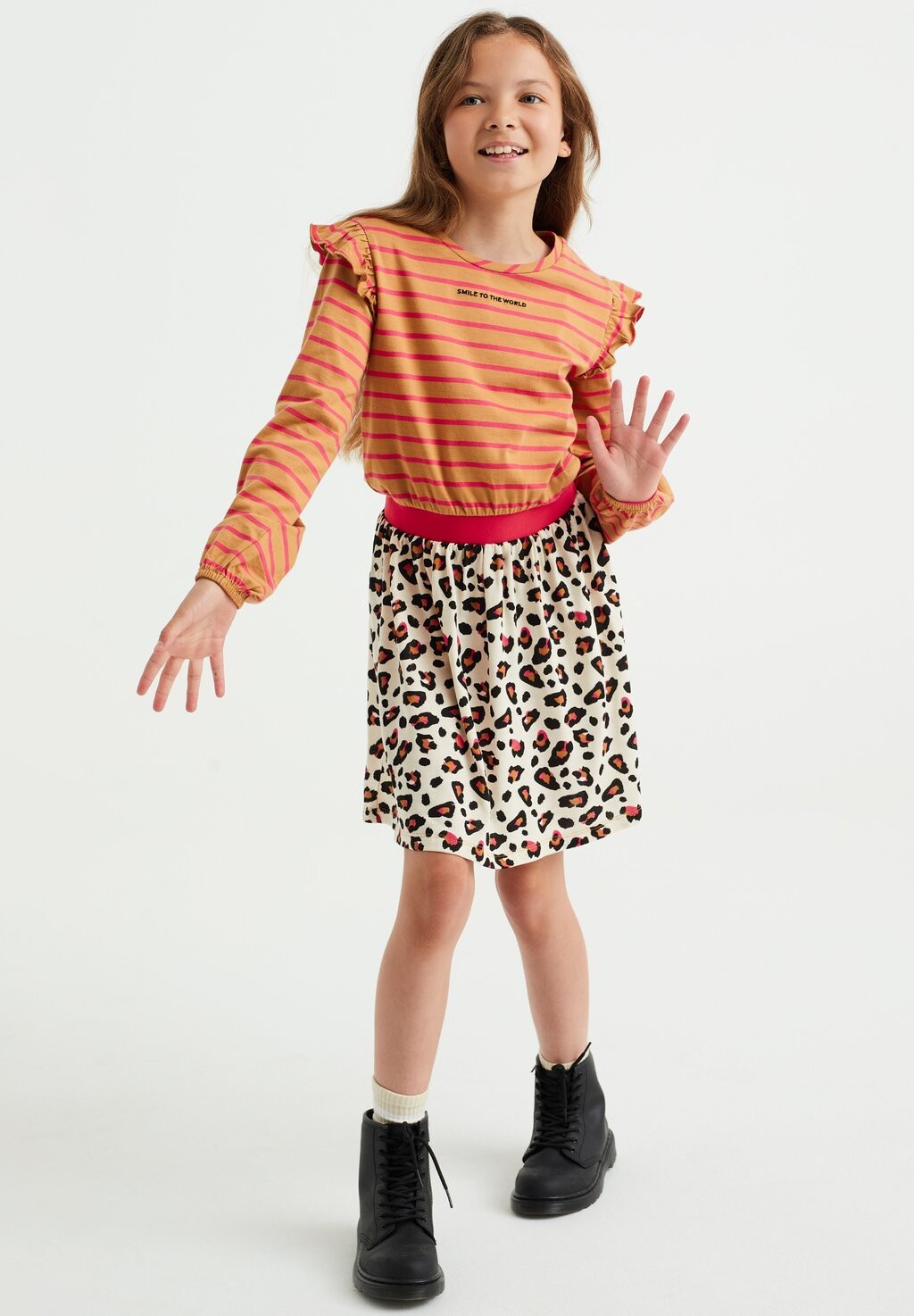 

Летнее платье WE Fashion, белое