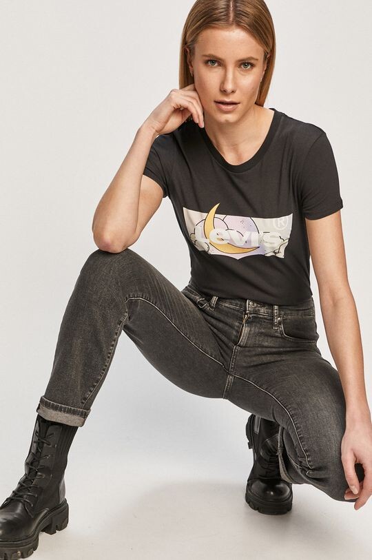 

Леви - футболка Levi's, черный