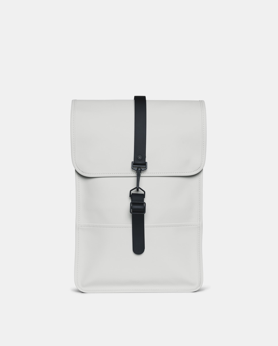 Водостойкий мини-рюкзак среднего размера матового светло-серого цвета Rains, светло-серый цена и фото