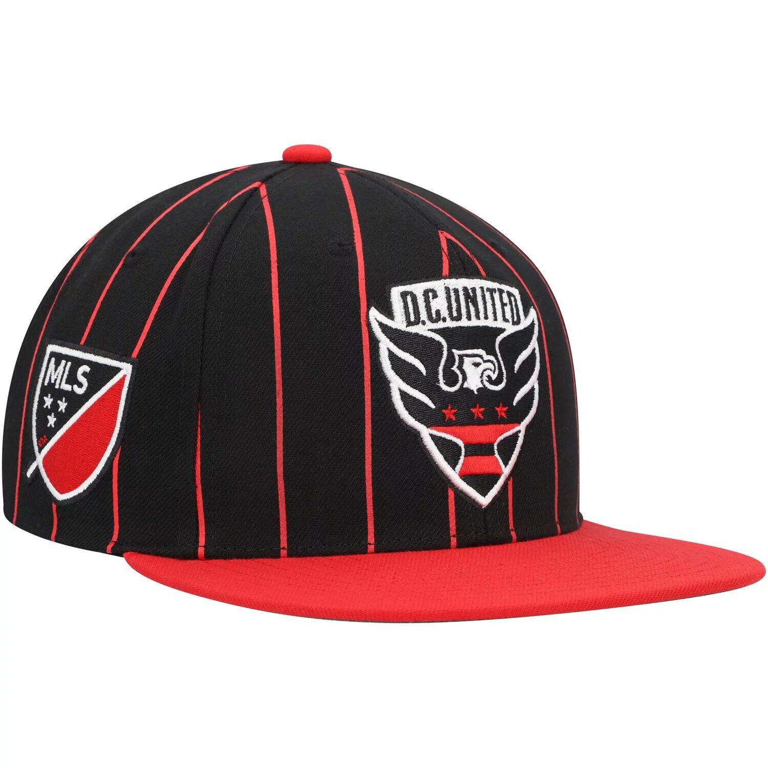 

Мужская черная кепка с булавкой Mitchell & Ness DC United Team Snapback