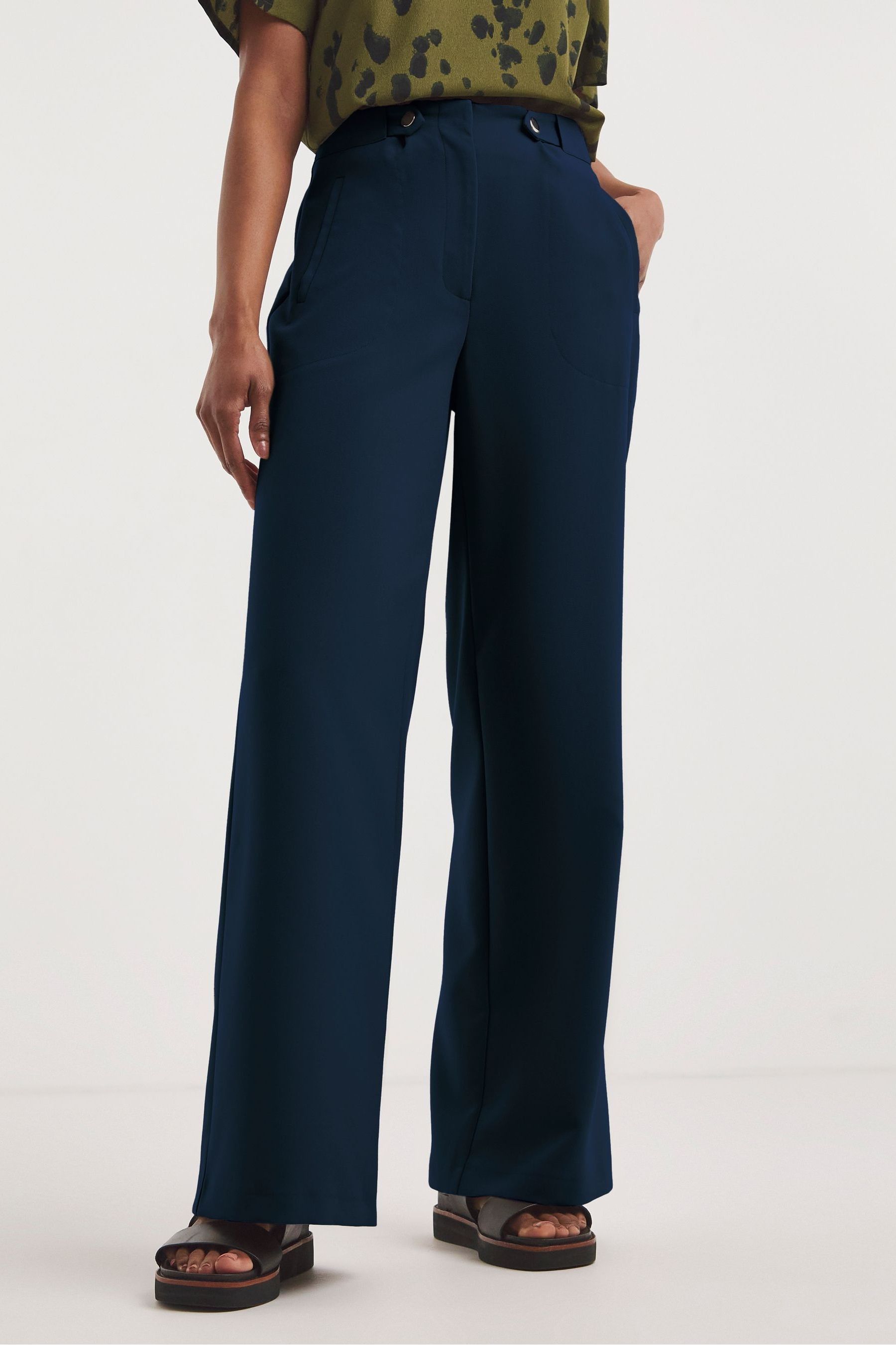 цена Синие широкие брюки с регулируемой талией JD Williams, синий